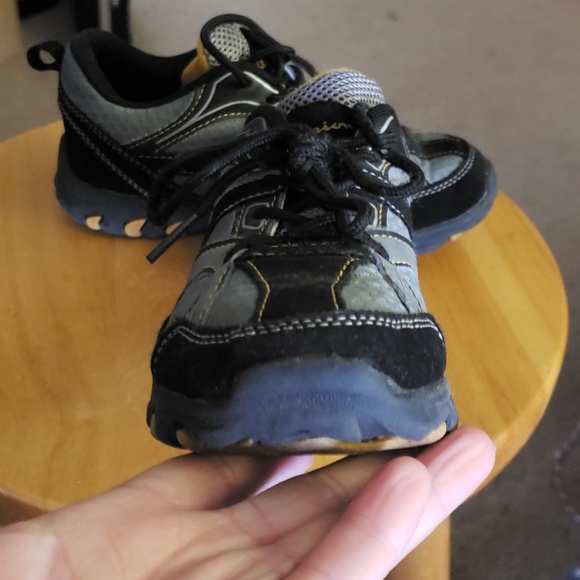 Champion boys sneakers like NEW!! - Picture 3 of 3